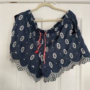 Anthropologie Scalloped Blue and White Patterned Shorts